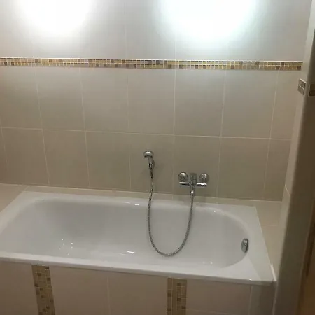 3 Ferienwohnung In Schwedter Altstadt Für 6 Personen Apartamento *
