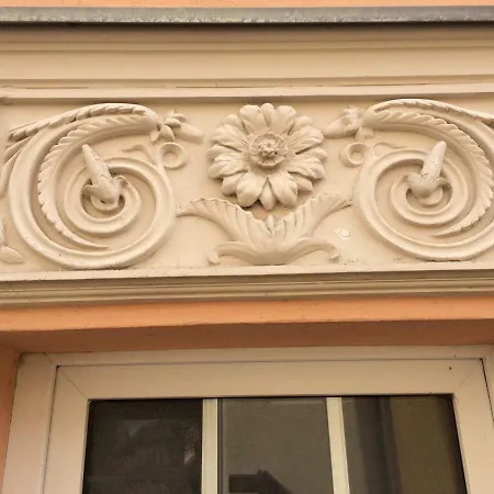 3 Ferienwohnung In Schwedter Altstadt Für 6 Personen Apartamento *